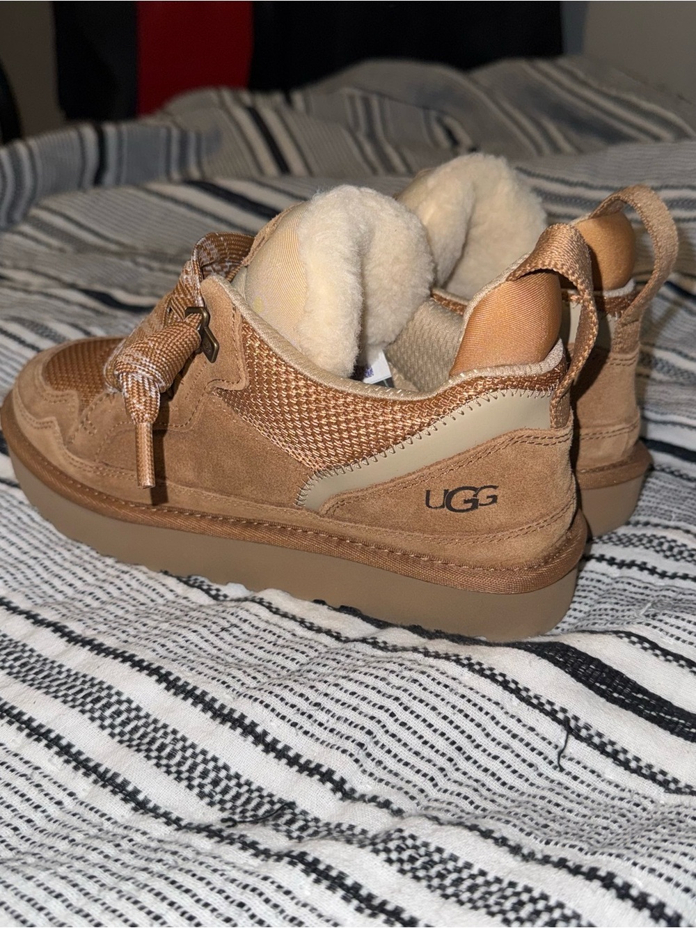 UGG Lowmel Sneaker in the chestnut colorway - Picture 5 of 8